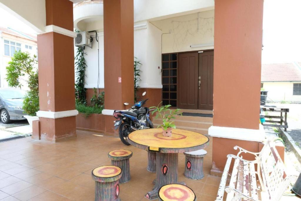 Hotel De'Light Villa Kota Bharu Exterior photo